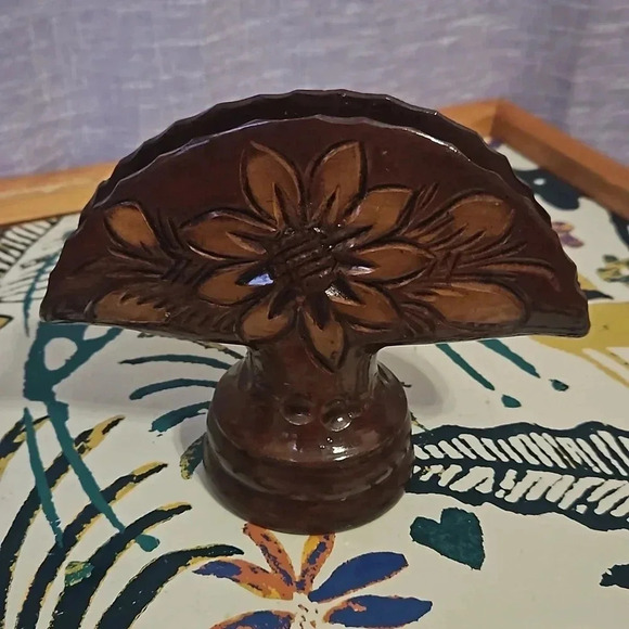 NAPKIN HOLDER - Picture 2 of 4